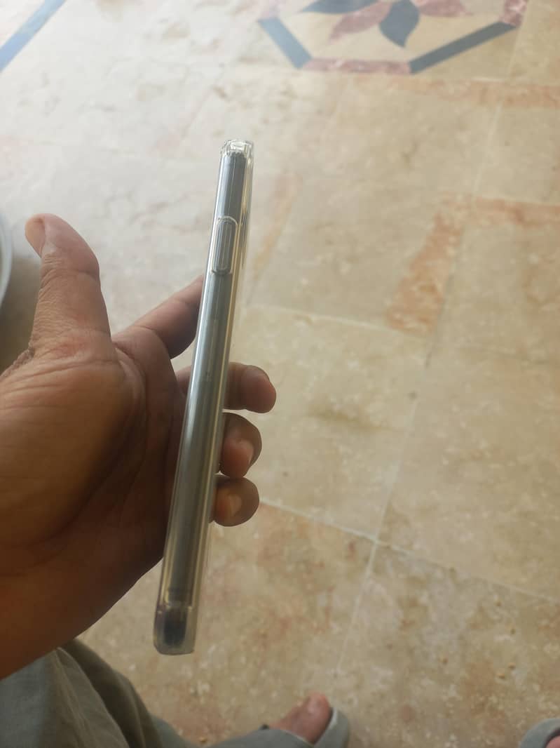 iphone 11 pro max 2