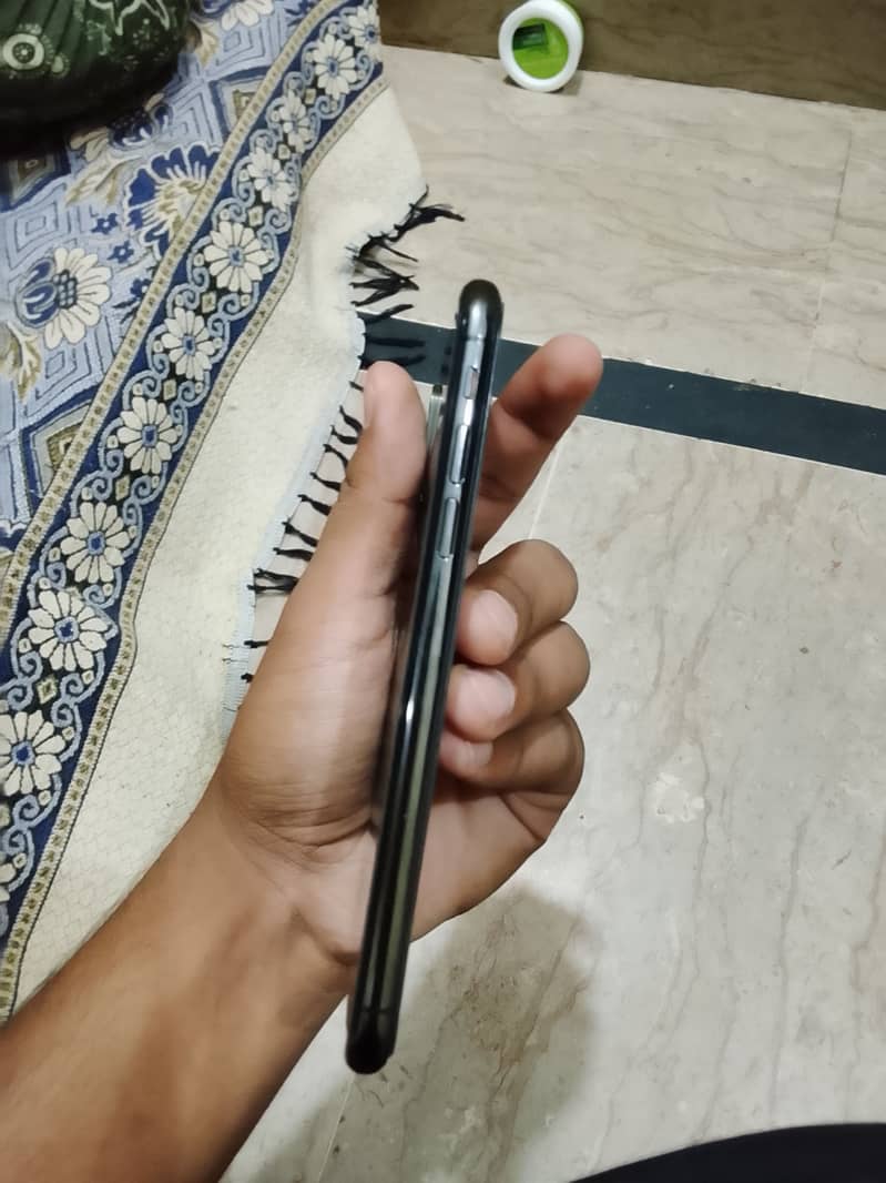 Apple iPhone X 2