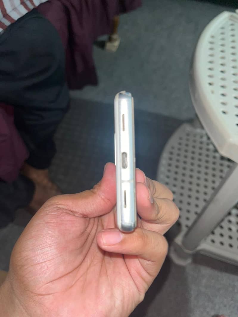 Google Pixel 7a 1