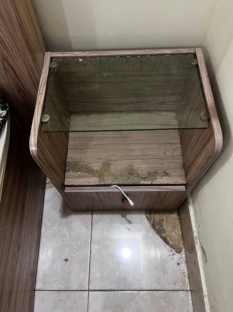 King size bed 1