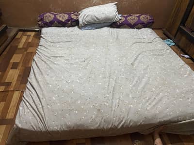 Queen spring bed urgent sale
