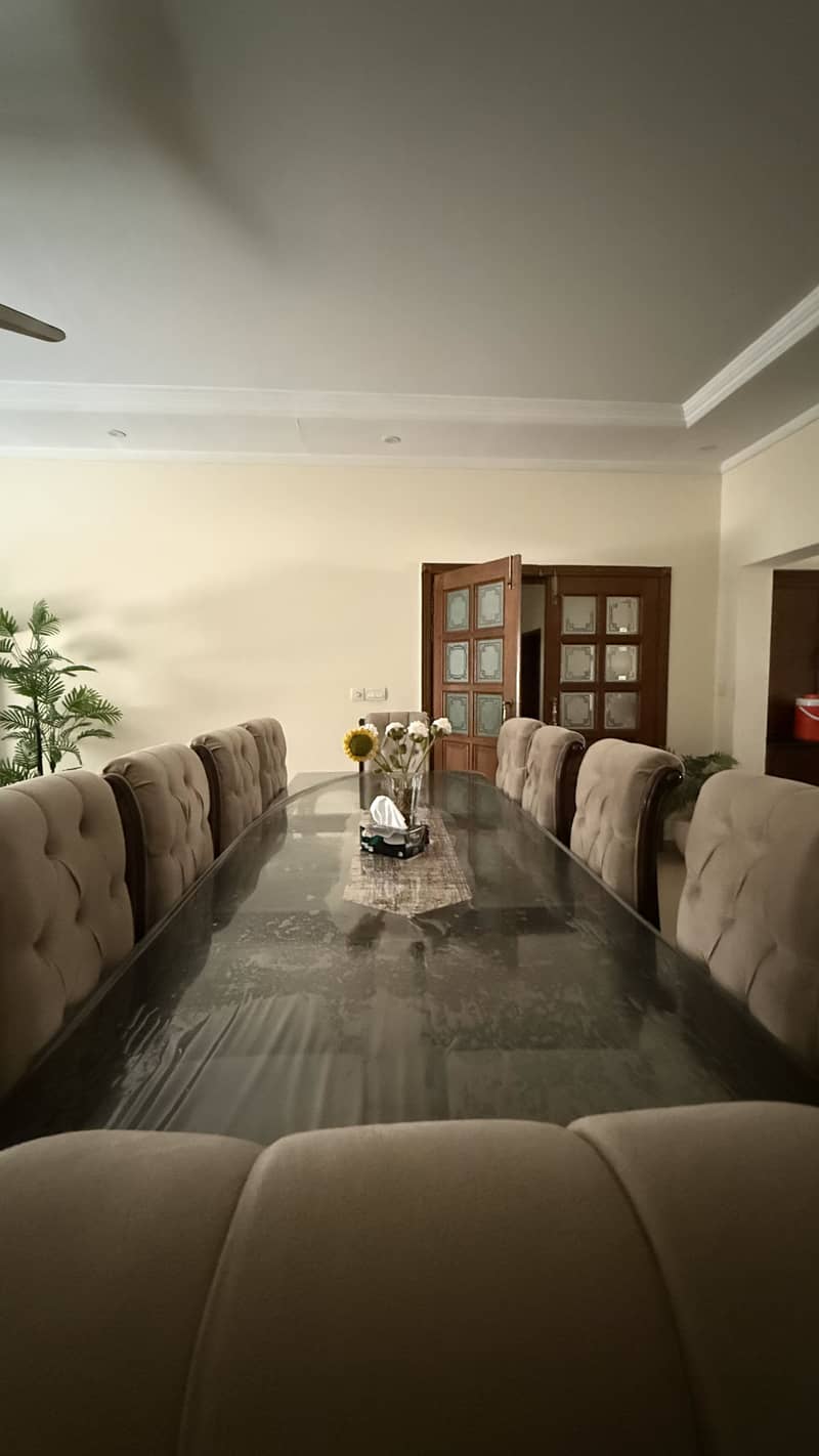 10p dining Table 2