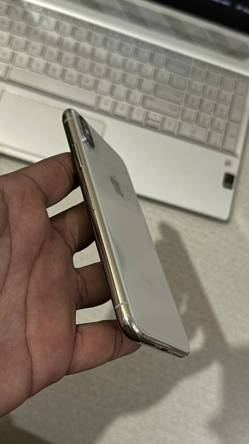 Apple iPhone X 1