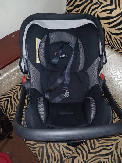 carry cot n car seat