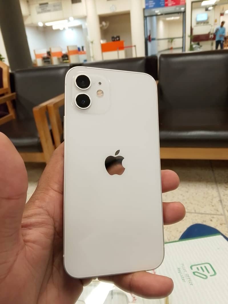 Apple iPhone 12 2