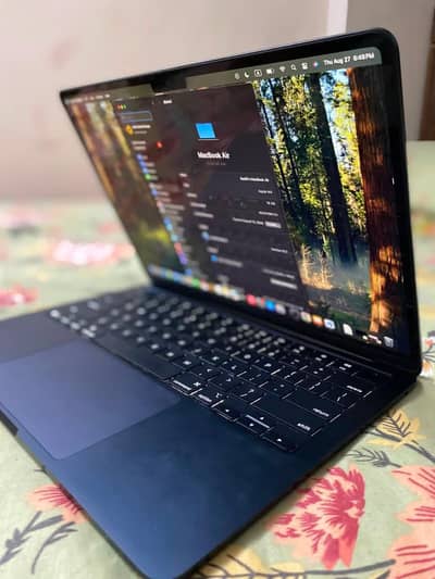 MacBook Air M4 13 inch 16gb ram 256gb