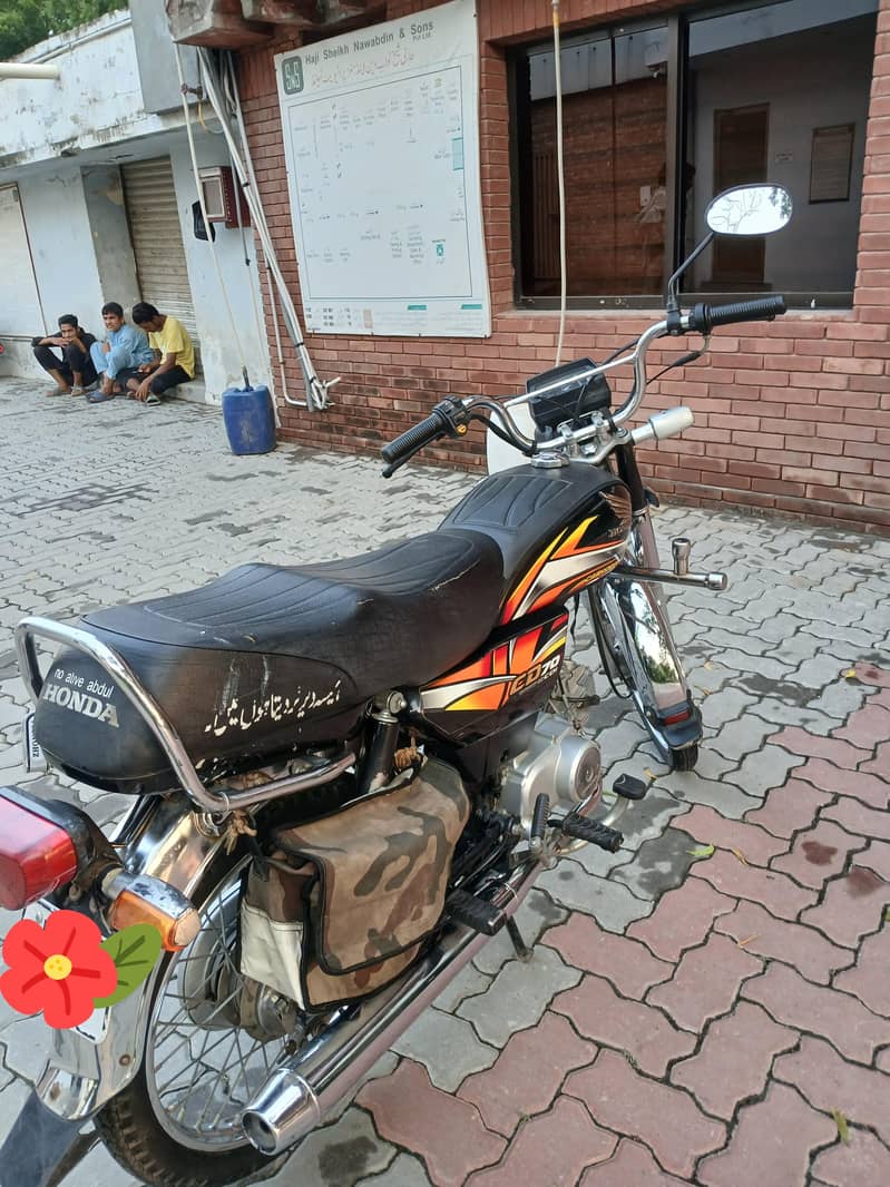 Honda CD70 10