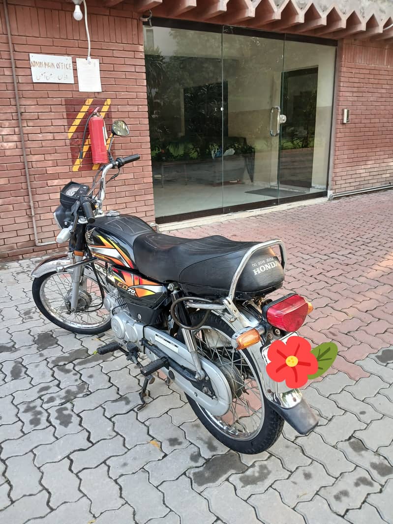Honda CD70 13