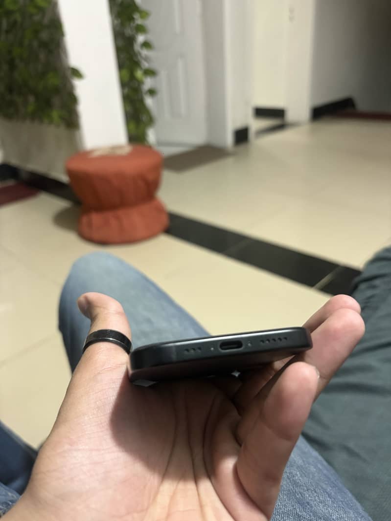 Apple iPhone 15 2