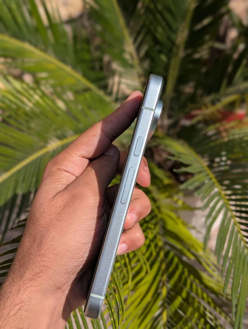 Google Pixel 9 4
