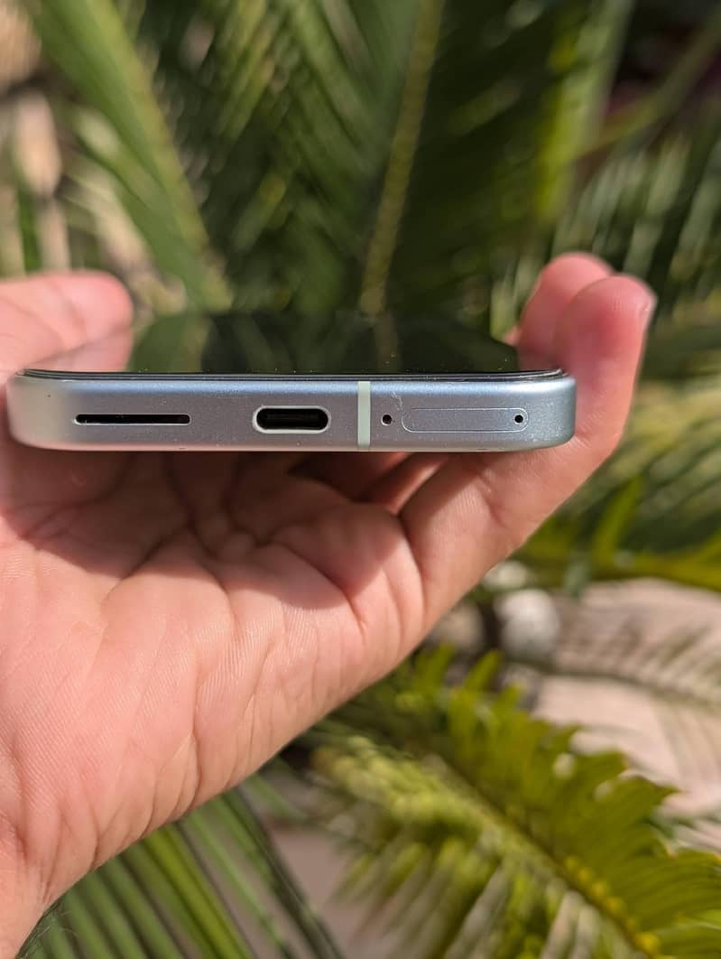 Google Pixel 9 5