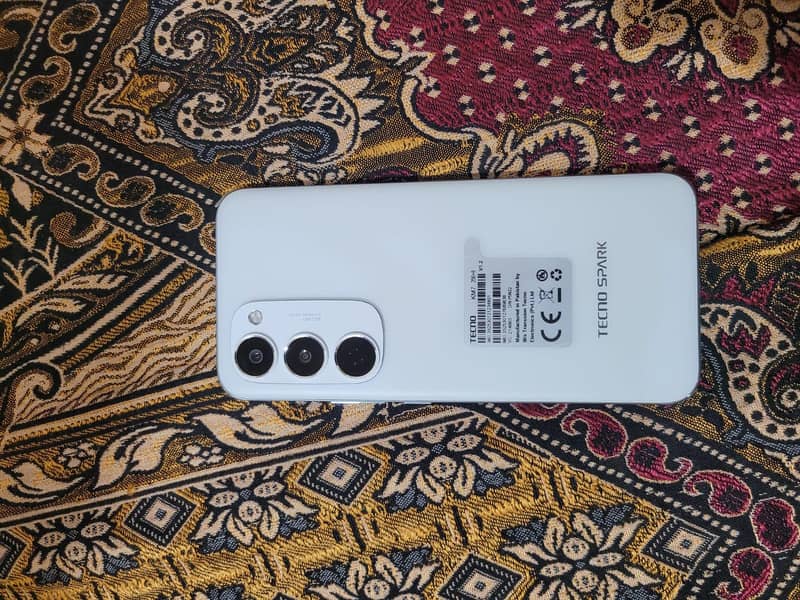 Tecno spark 40 pro plus 0