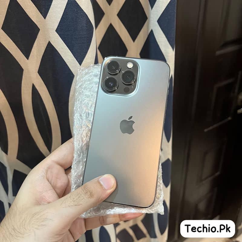 Apple iPhone 13 Pro 2