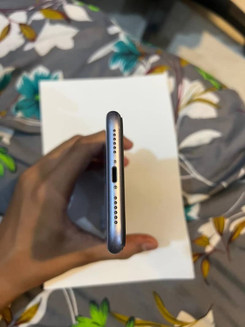 Apple iPhone 11 2