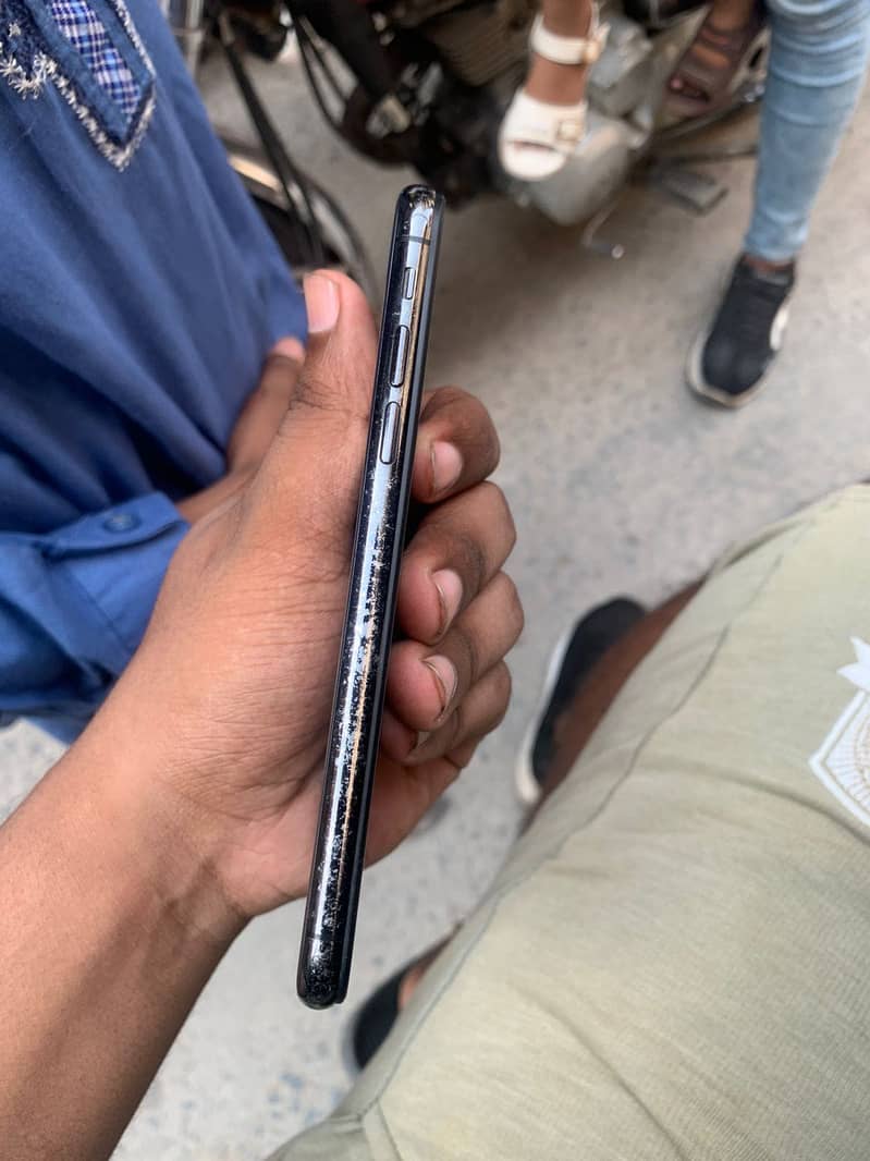Apple iPhone X 2
