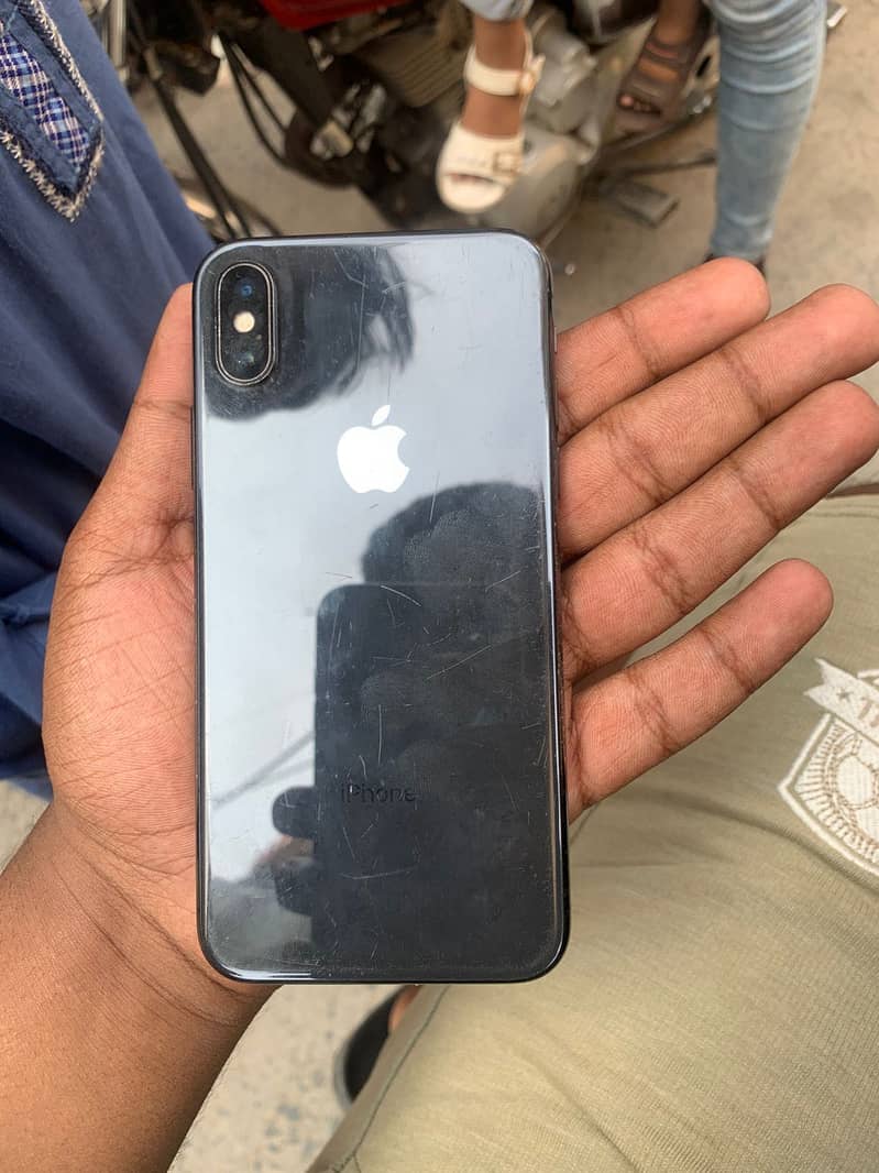 Apple iPhone X 3