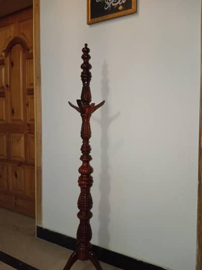 coat &tawal stand