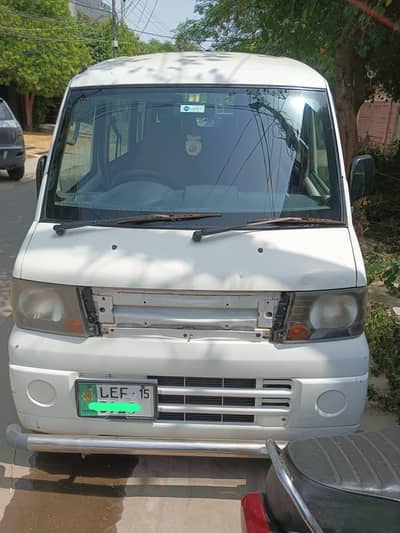 Nissan Clipper 2015