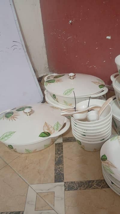 72 PCs brand new dinner set without box