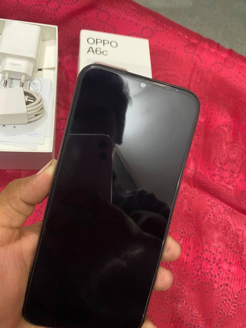 OPPO A6c 1