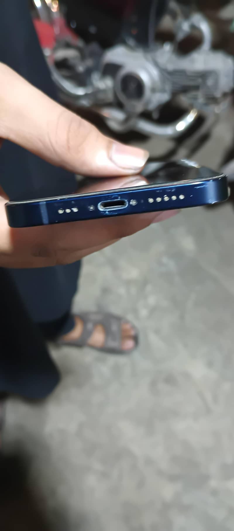 Apple iPhone 12 1