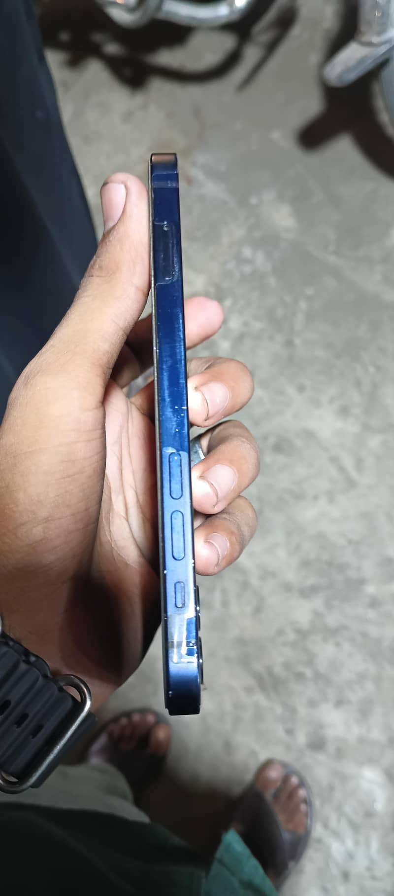 Apple iPhone 12 2