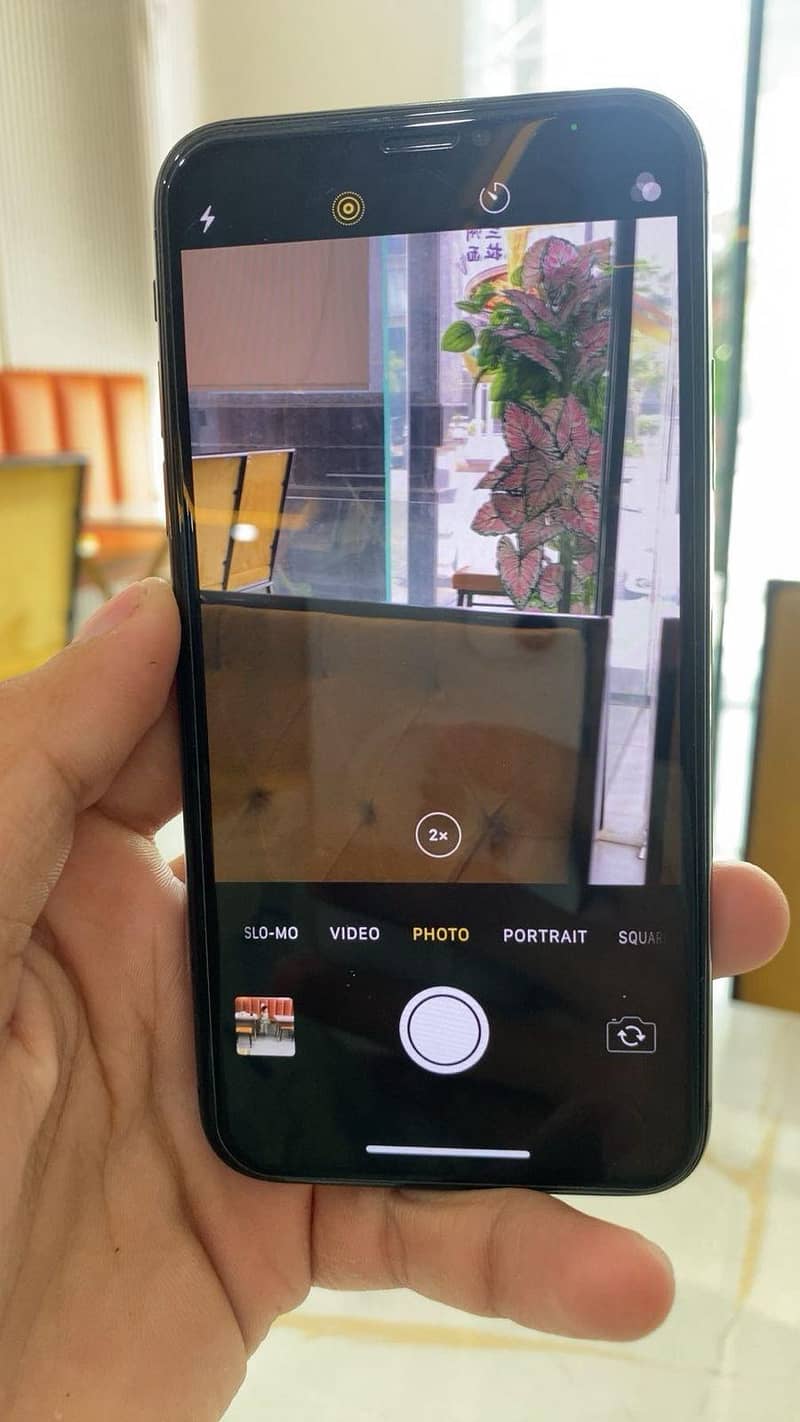Apple iPhone X 4