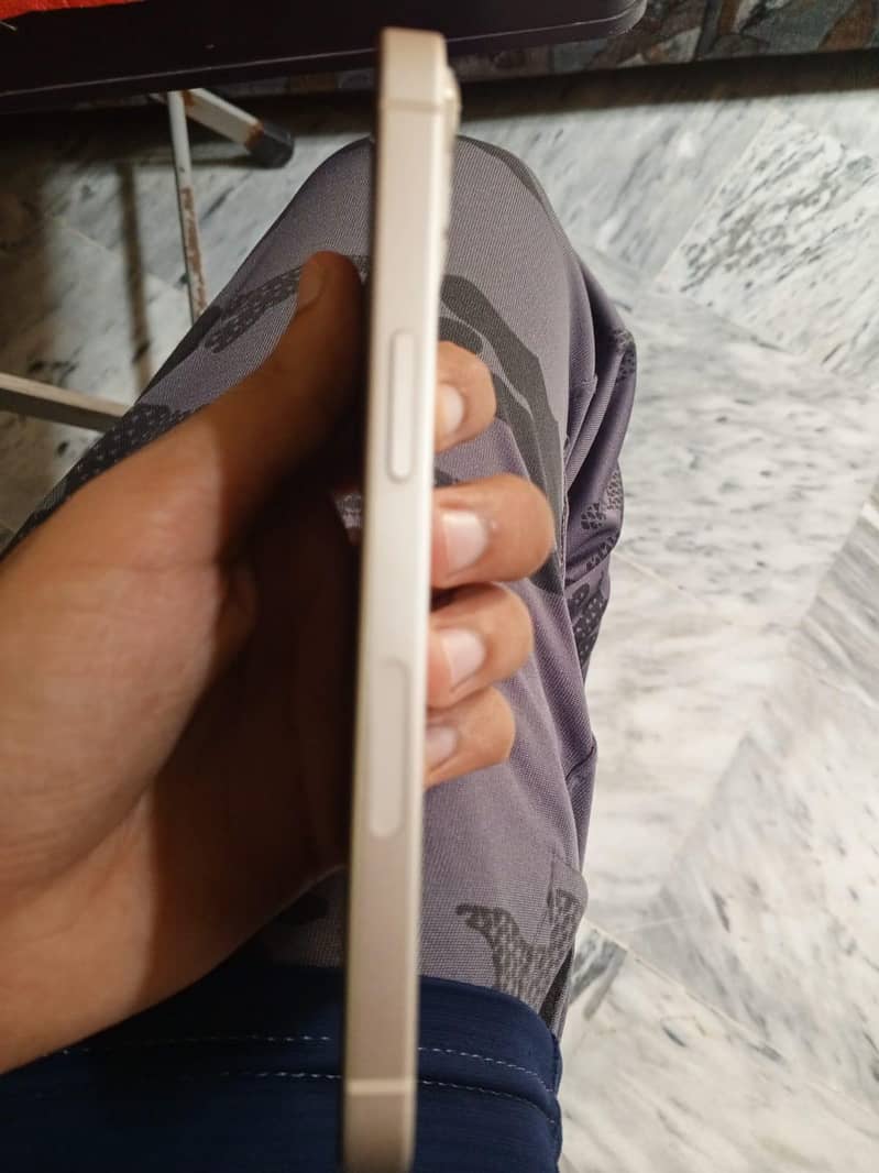 Apple iPhone 13 1