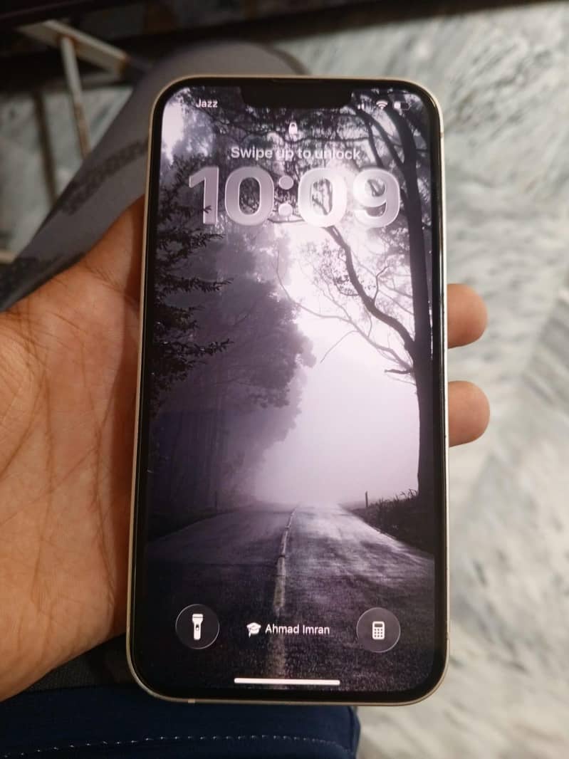 Apple iPhone 13 2