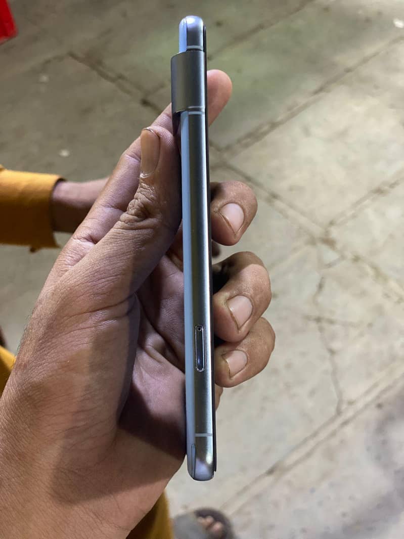 Google Pixel 8 Pro 7