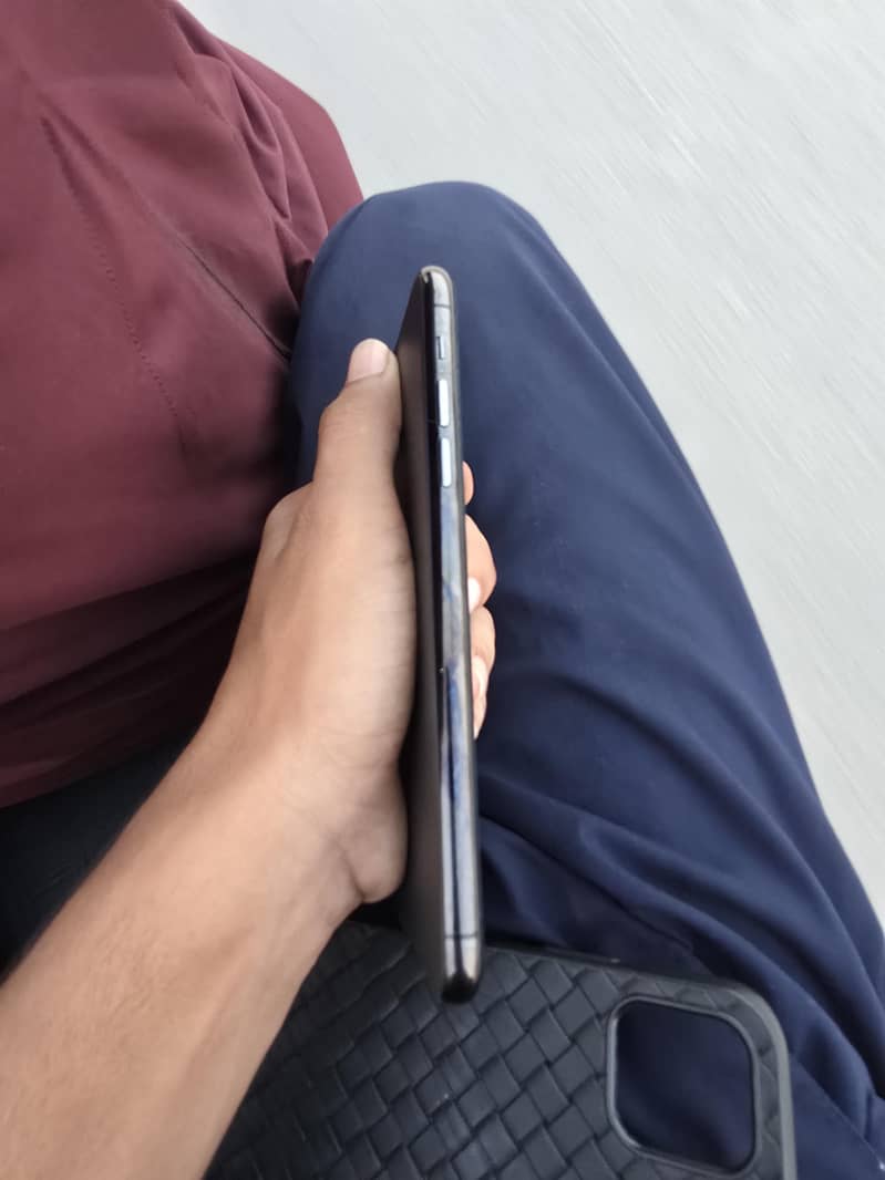 Apple iPhone 11 pro max 3