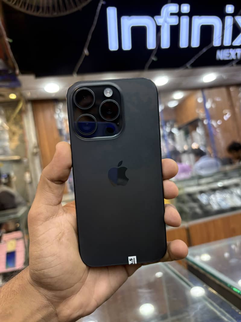 Apple iPhone 15 Pro 2