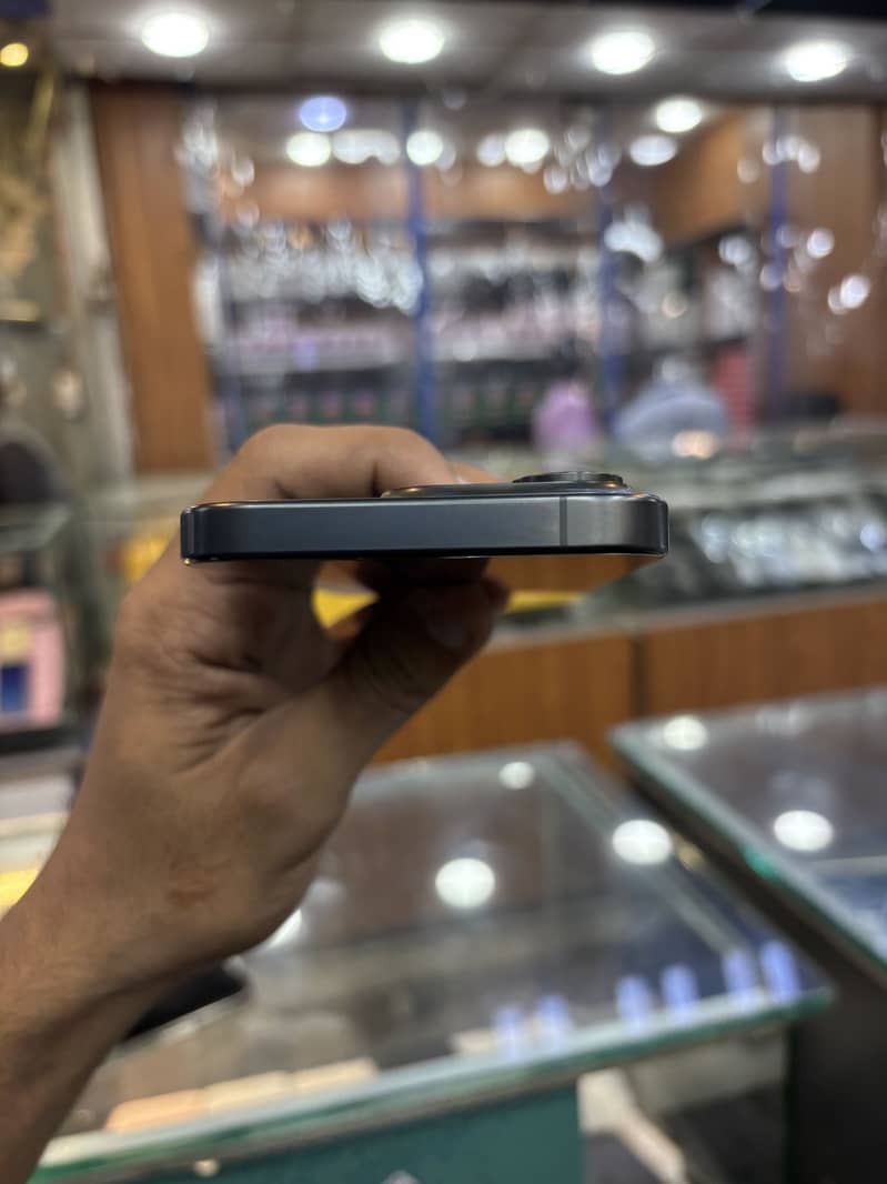 Apple iPhone 15 Pro 5