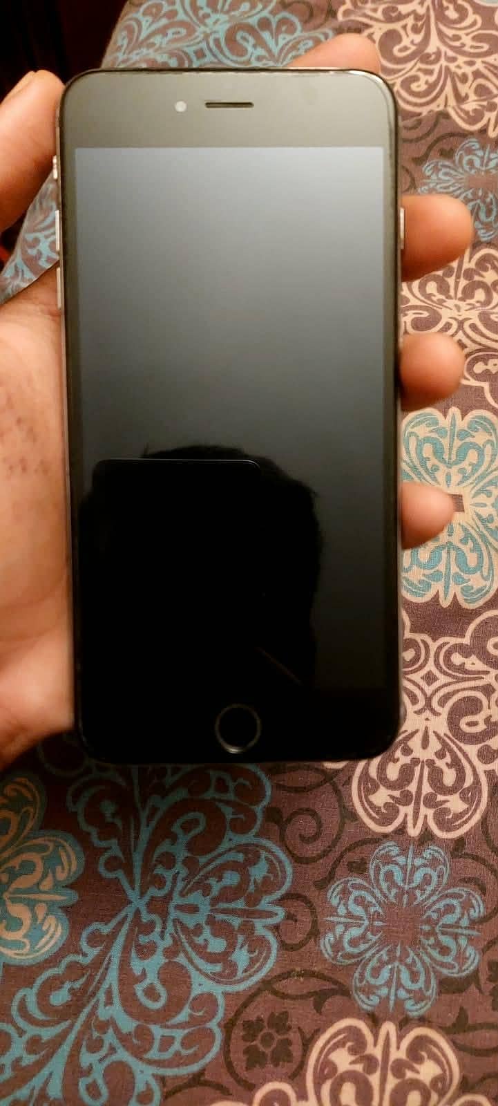 Apple iPhone 6 Plus 4