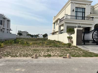 1 Kanal Plot No 1056 Urgent For Sale in DHA Phase 7 Block W Prime Location