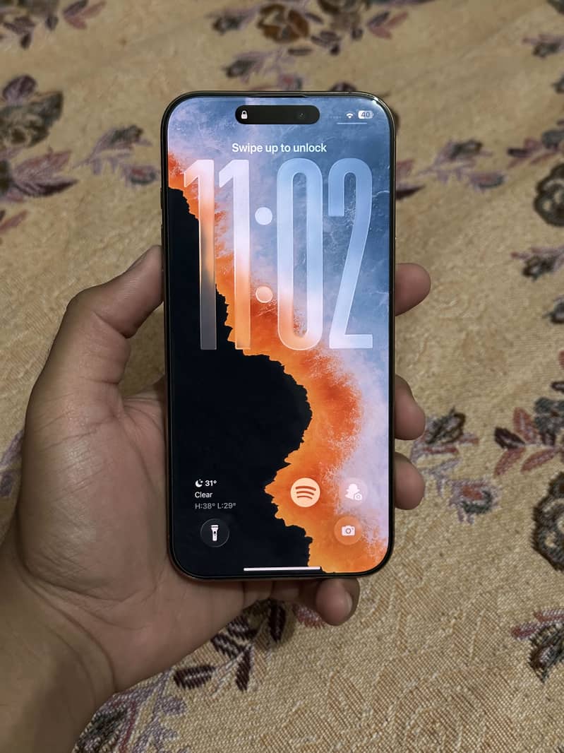 Apple iPhone 16 Pro Max 2