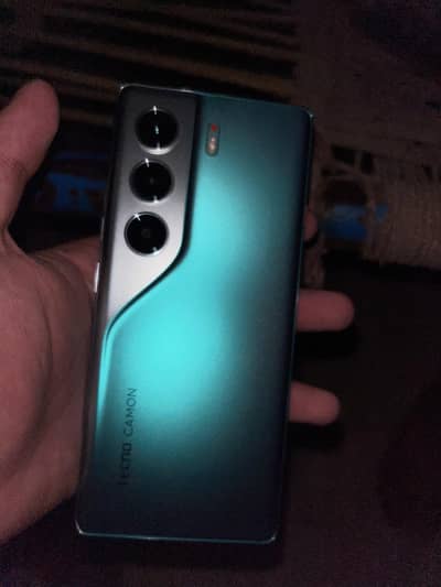 Tecno CAMON 40 Pro