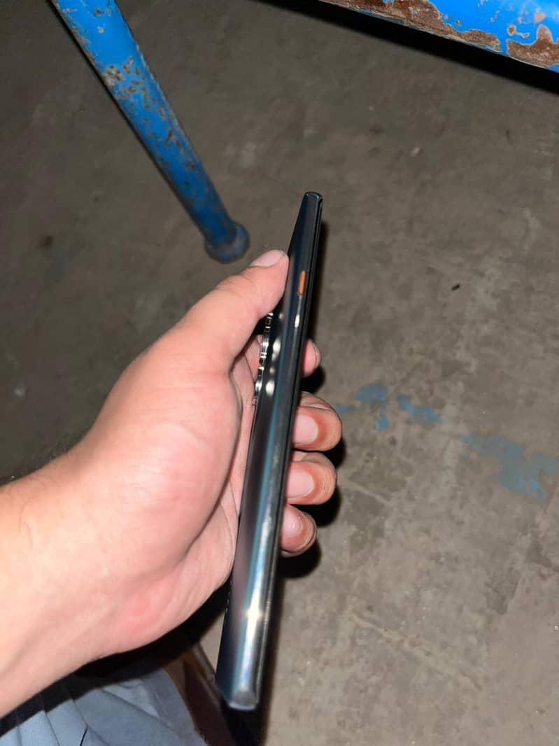 Tecno CAMON 40 Pro 4