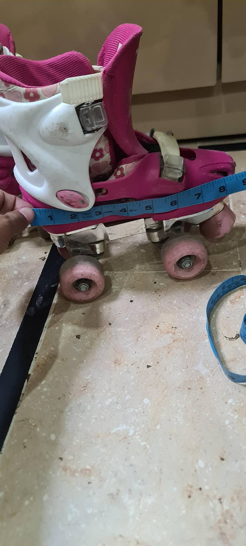 Skating shoes 4