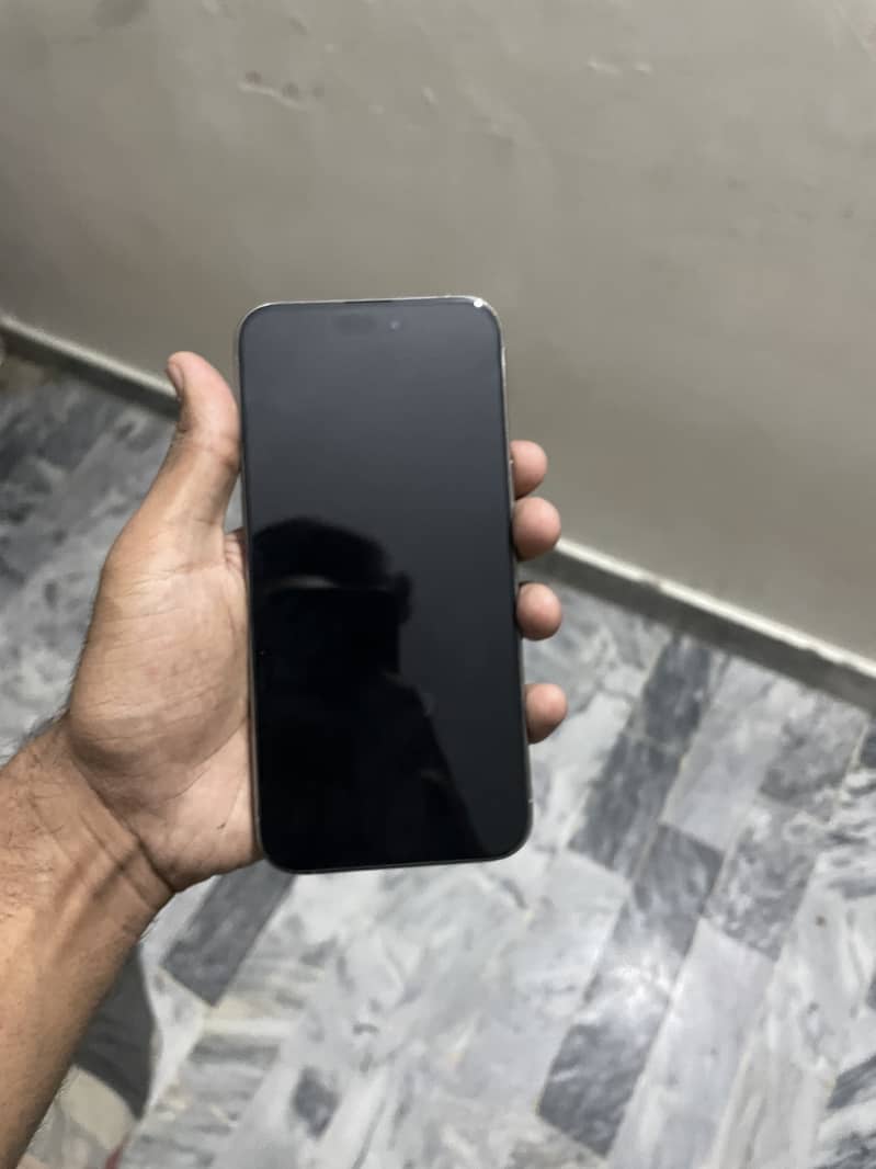 Apple iPhone 15 Pro Max 0