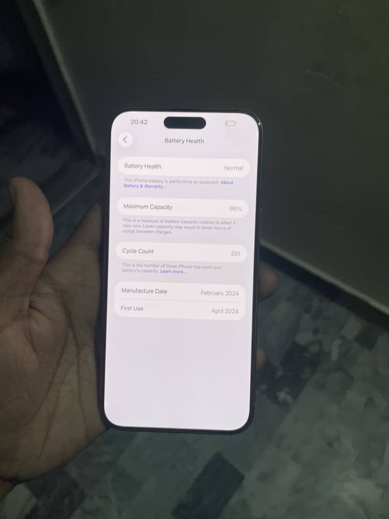 Apple iPhone 15 Pro Max 2
