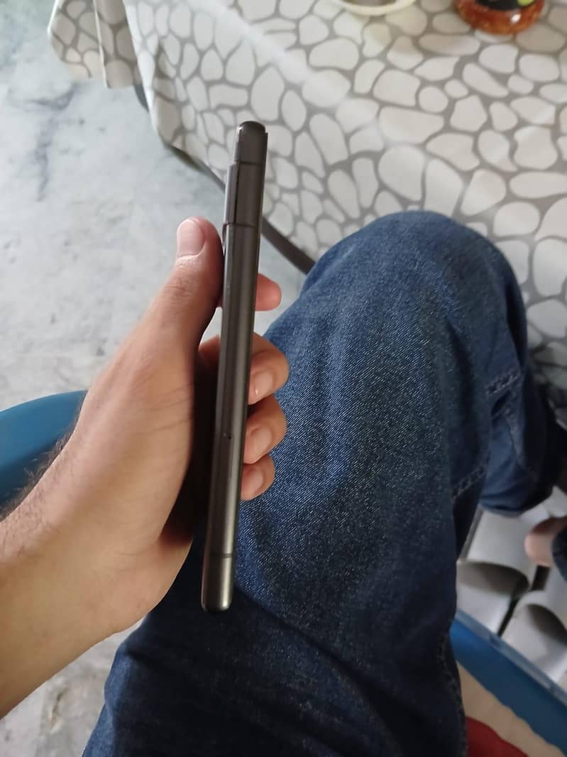 Google Pixel 7a 5
