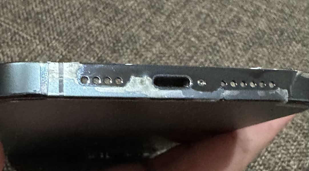 Apple iPhone 13 Pro Max 2