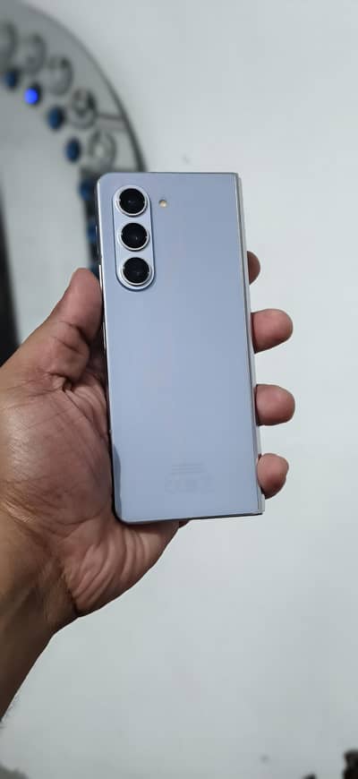 Samsung Galaxy Z Fold 5