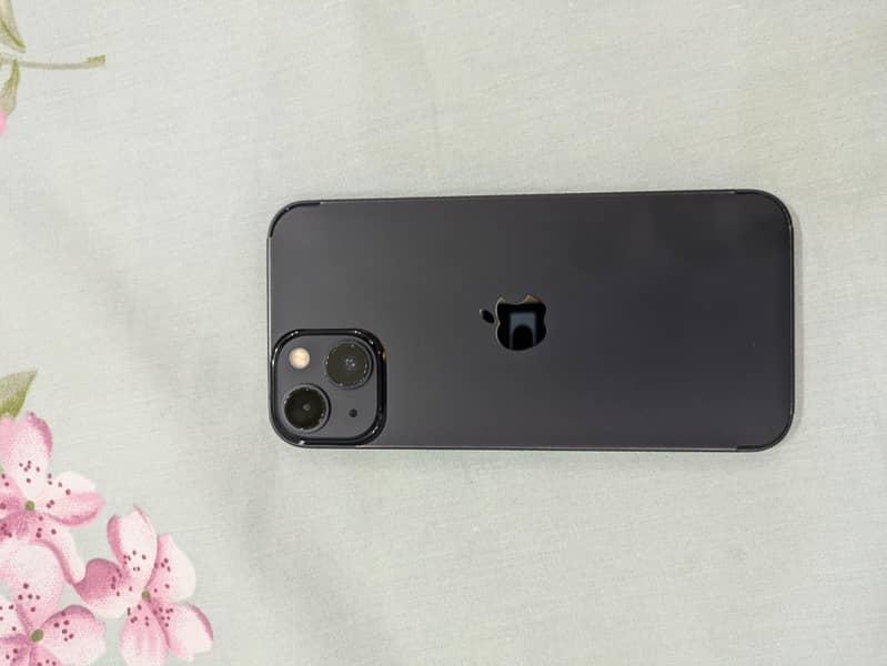 Apple iPhone 13 1