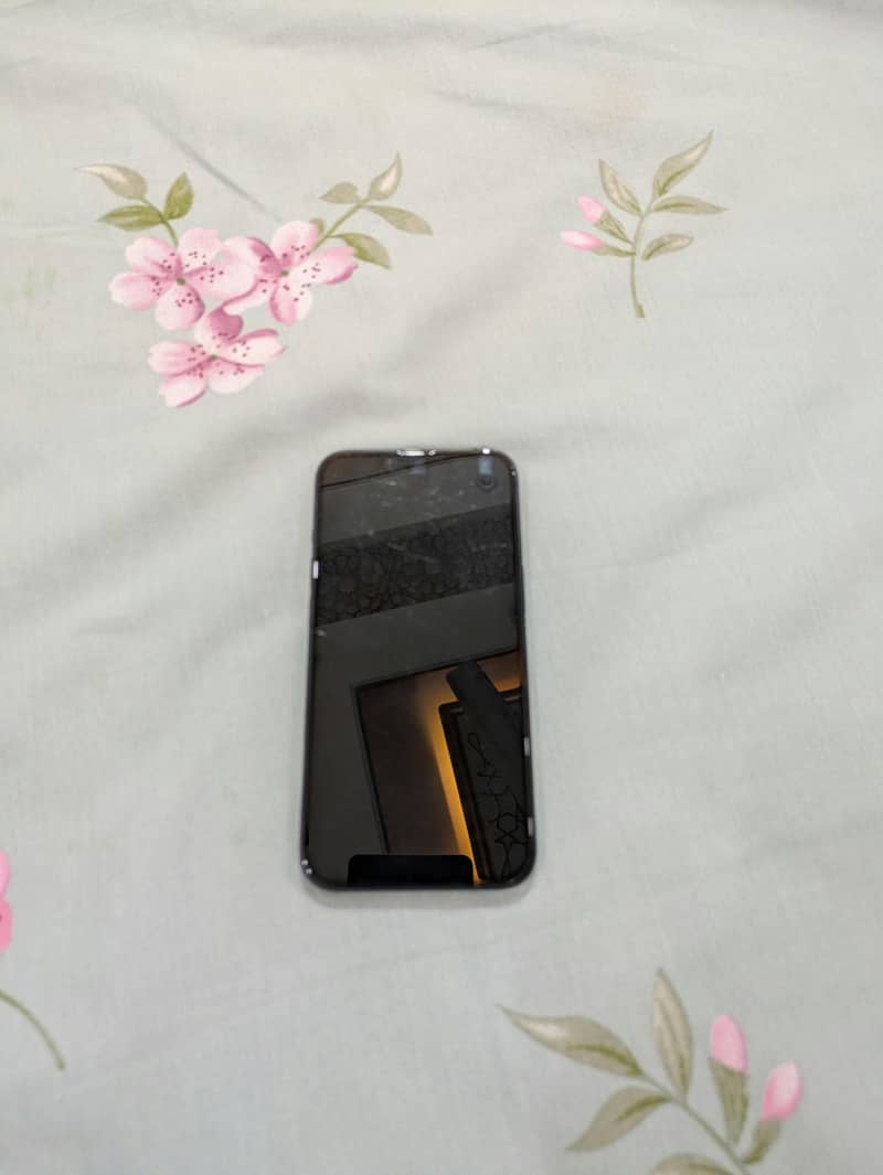 Apple iPhone 13 7