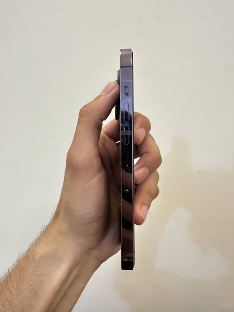 Apple iPhone 14 Pro 2