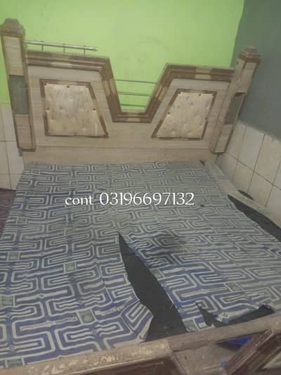 bed and almari used