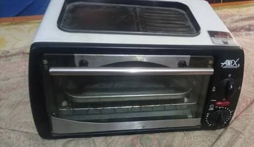 small baking oven