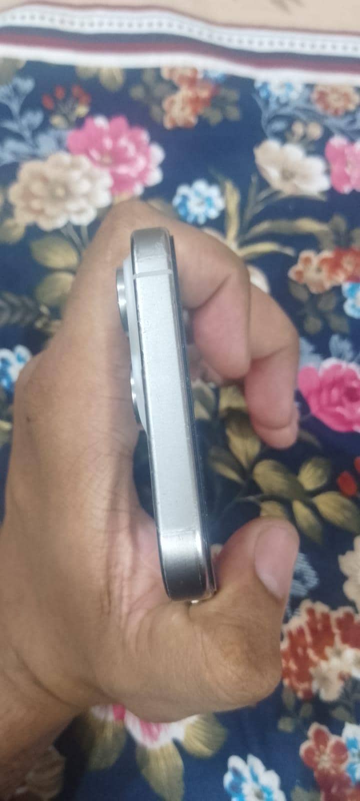 Apple iPhone 15 Pro Max 3